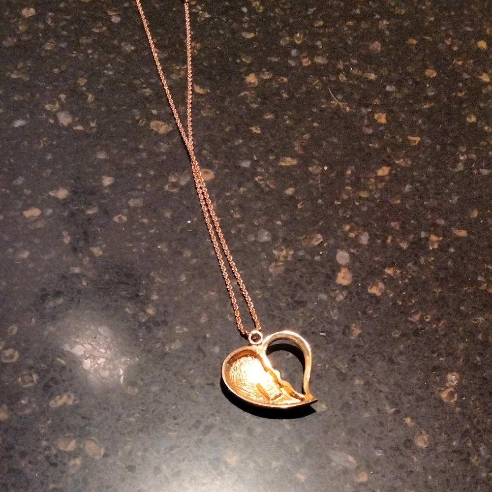 Yves Saint Laurent Gold Textured Heart Necklace - Picture 7 of 8